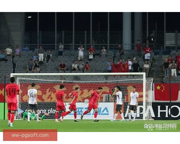 中国U19男足在国际邀请赛中2-0战胜韩国队 展现强劲实力收获宝贵胜利